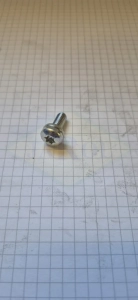 Śruba M6 p.1.0 x 16 - 04413811